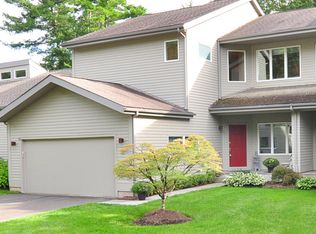 2 Templeton Ct #2, Avon, CT 06001