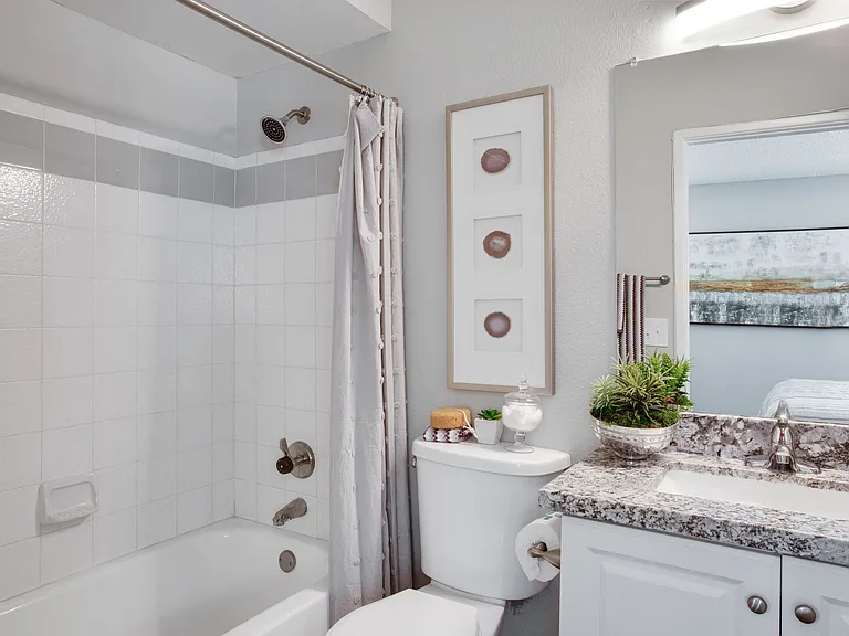 Alterra Apartments — Photo 6