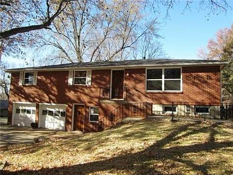 ALL BRICK, 3 BEDROOM, 2.5 BATH - TOTALLY UPDATED!