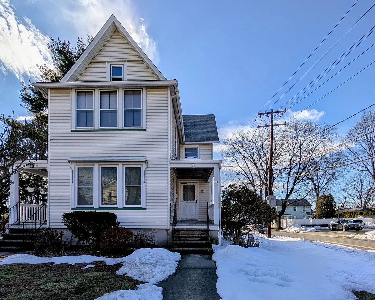 Building Photo - 88 Franklin Tpke #2