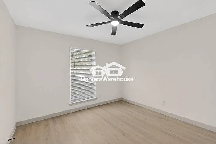 710 Worcester Ln — Photo 31