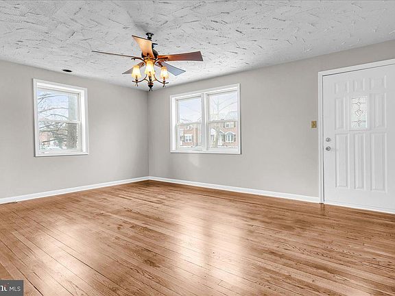 5th image of 1010 Dover Ave