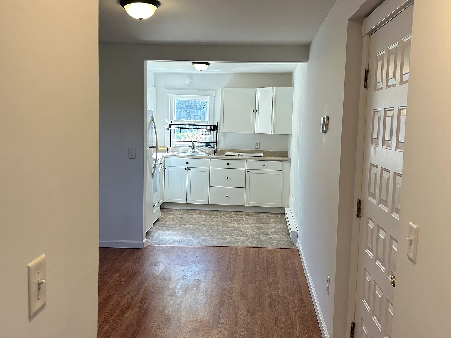 2 bed, 700 sqft, $1,600 — Photo 1
