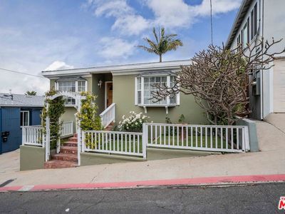 835 8th St, Hermosa Beach, CA, 90254