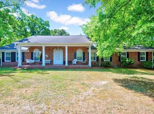 206 Kittys Ln, Erwin, NC 28339