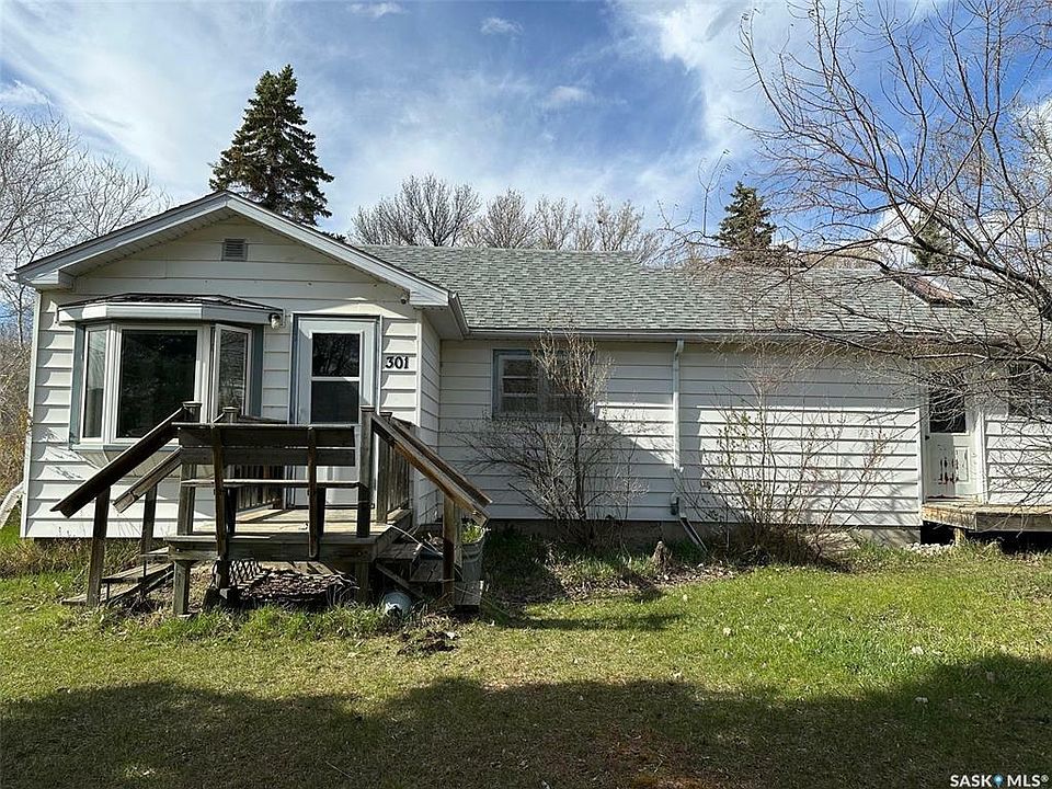 1st image of 301 Belfast St