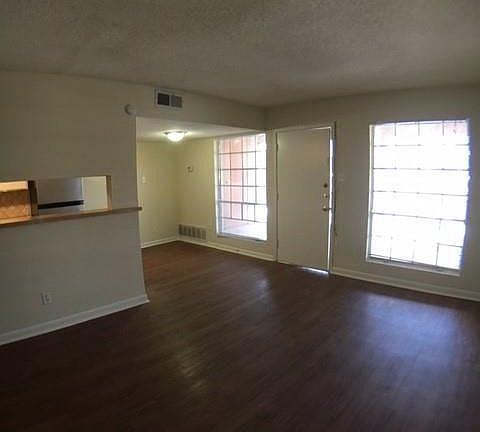 2nd image of 4709 Harmon Ave APT 403