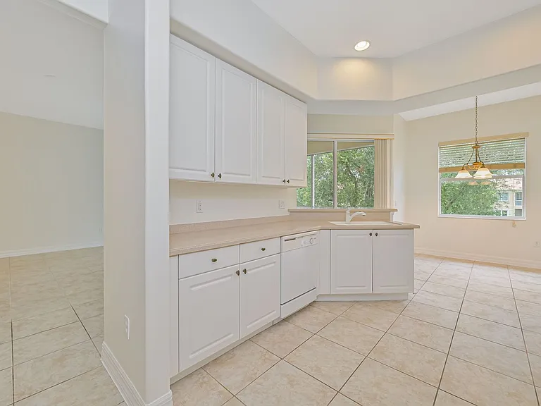 6031 Jonathans Bay Cir #502 — Photo 14