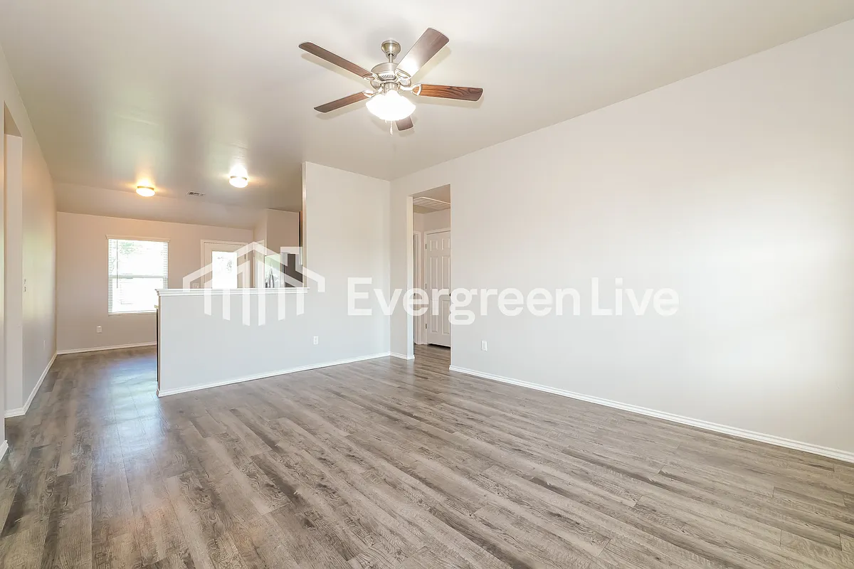 Building Photo - 10748 SW 23rd Pl