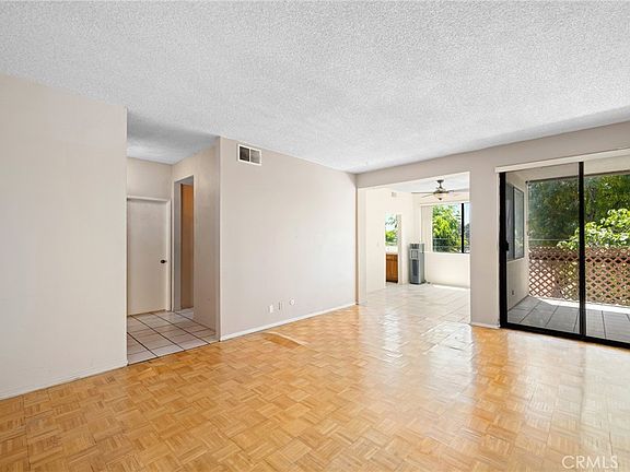 5th image of 1305 N Columbus Ave Unit 109