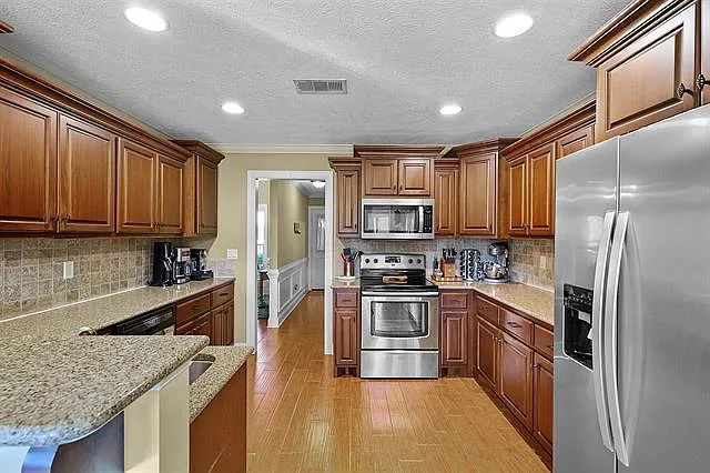 12 Lillie Cv — Photo 7
