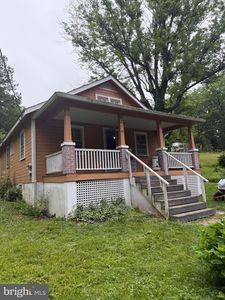 45 Pansy Ln, Paw Paw, WV, 25434