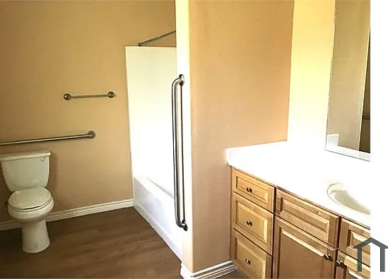2518 Bellview St — Photo 9