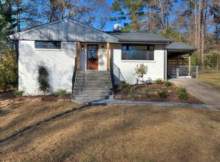 1069 Oakview Dr SE, Smyrna, GA 30080