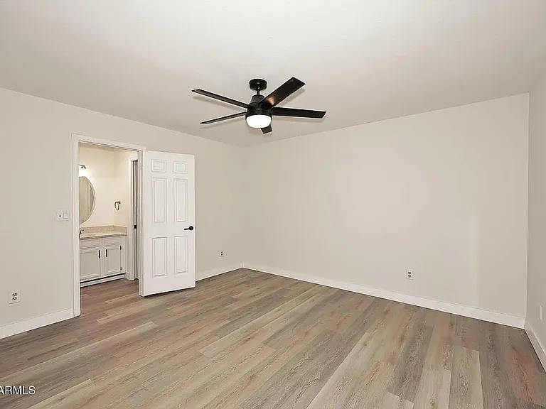 15801 N 29th St #20 — Photo 8