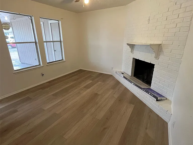 905 Fieldwood Dr #B — Photo 14