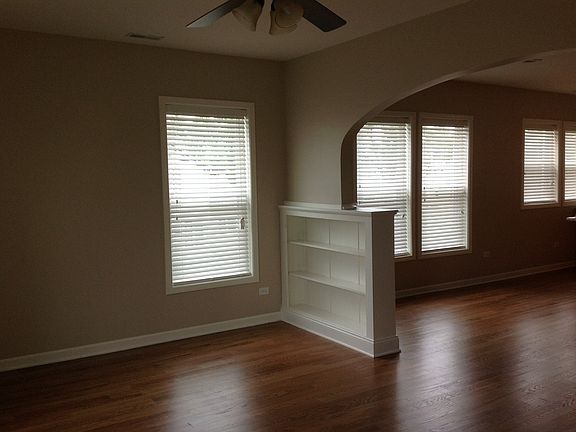 4th image of 597 S Lake St #1