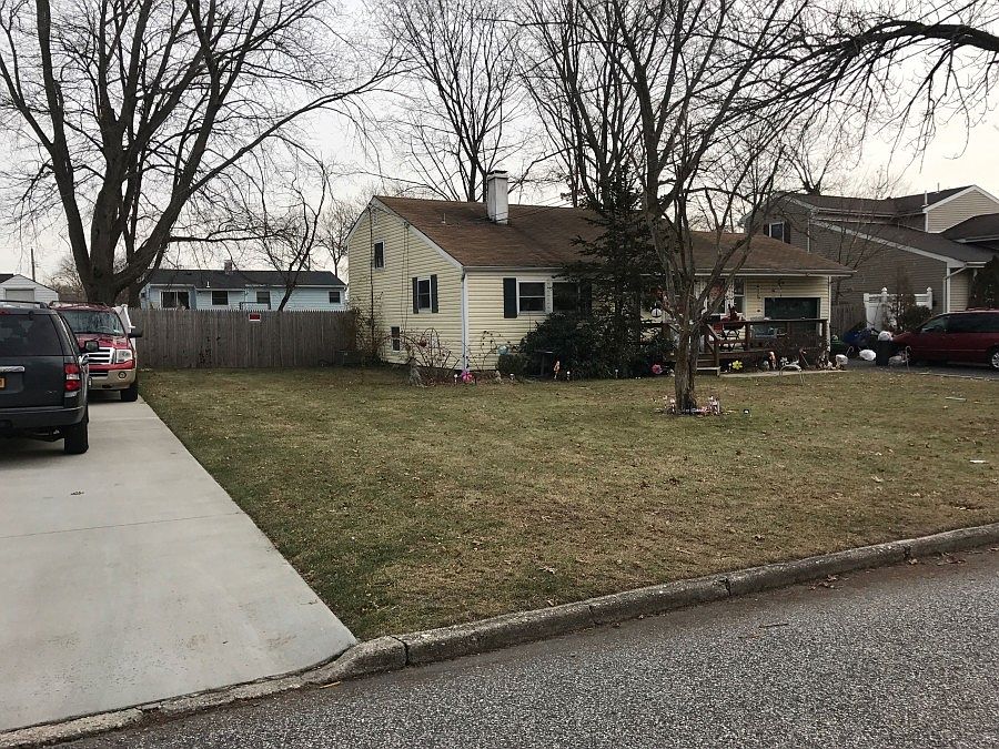 2nd image of 2917 Newport Ave