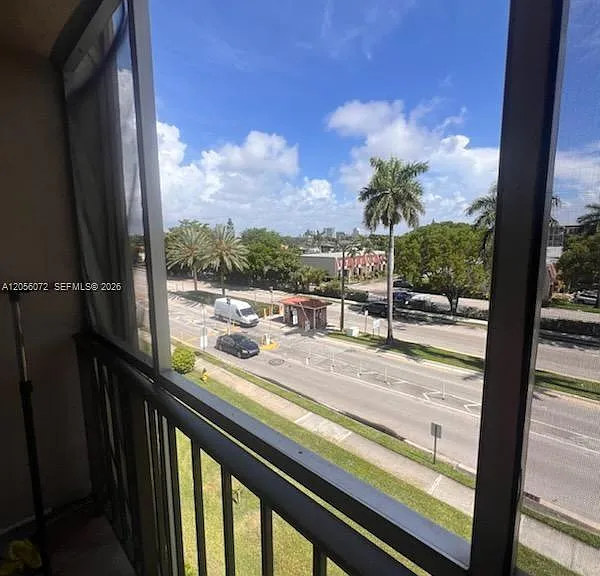 2000 Atlantic Shores Blvd #404 — Photo 3