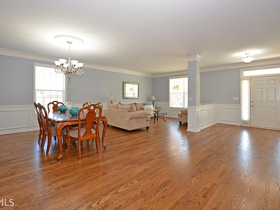 4th image of 357 Revolution Dr