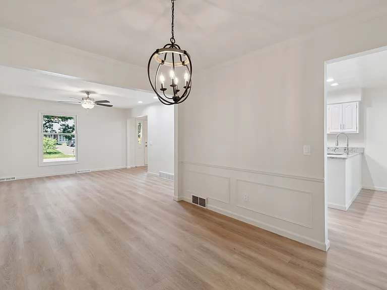 2410 Wealdstone Rd — Photo 13