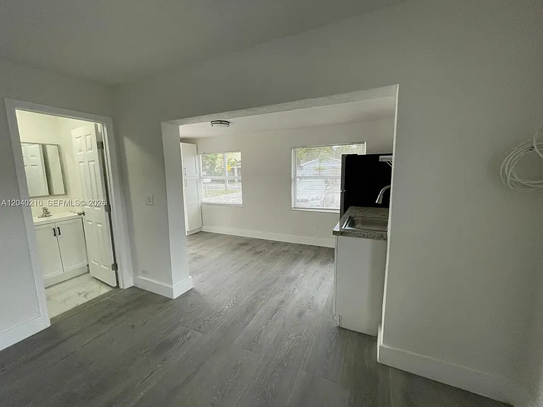 6801 SW 22nd St #2 — Photo 10