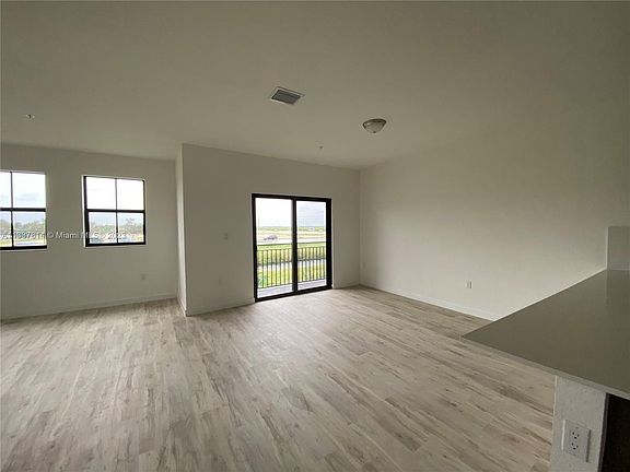 4th image of 15600 SW 136th St #2-202