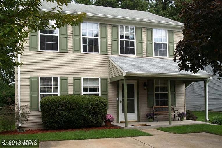 2nd image of 421 Winterberry Dr