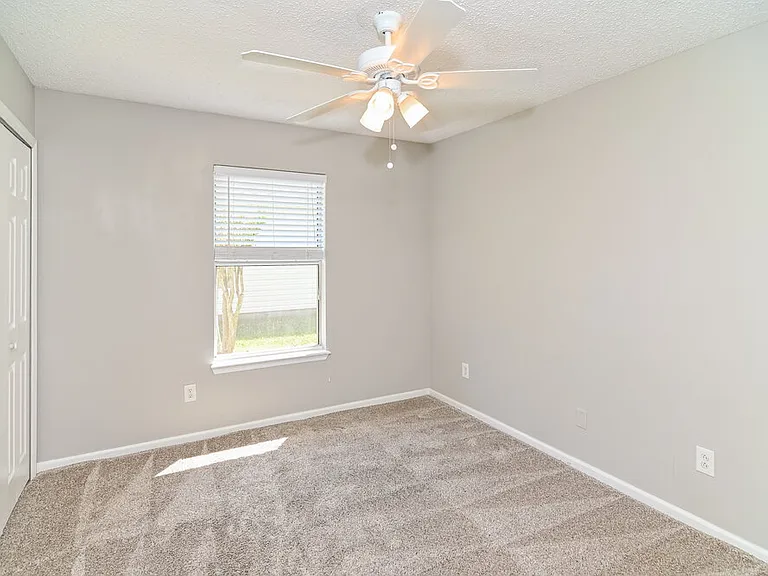 13434 Ashford Wood Ct E — Photo 12