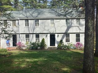 10 Woodridge Rd, Dover, MA 02030