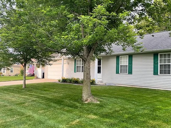 715 N Main St, Trenton, IL 62293