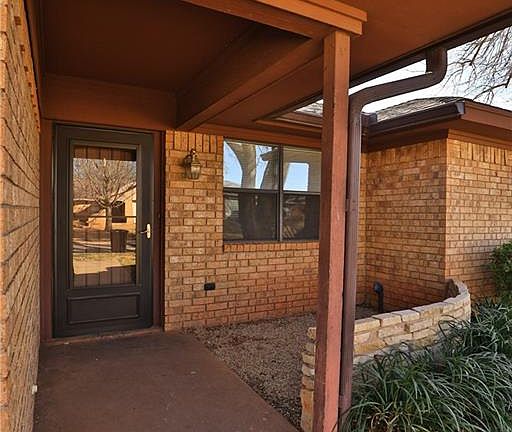 4th image of 15 Verbena St