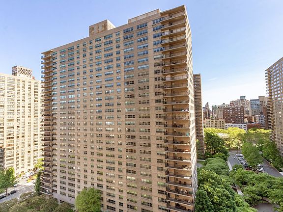 2nd image of 140 W End Ave #18V
