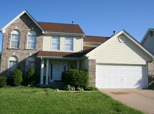 834 Spring Crest Dr, Fenton, MO 63026