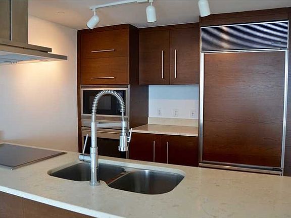 3rd image of 495 Brickell Ave APT 3809