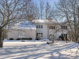 30600 Sudbury Ct, Farmington Hills, MI 48331