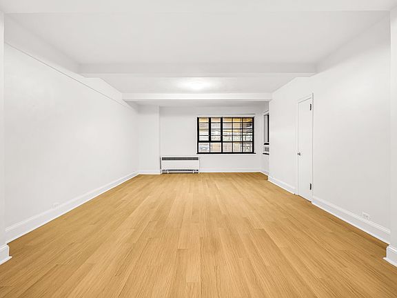 4th image of 310 E 44th St APT 224