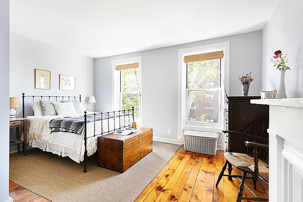 Sold by Compass | media 7