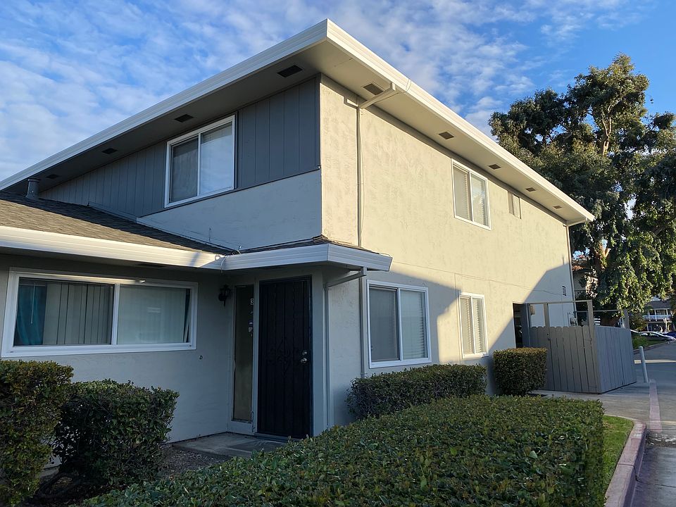 1st image of 5584 Spinnaker Dr