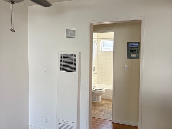5th image of 1303 Federal Ave Unit 5