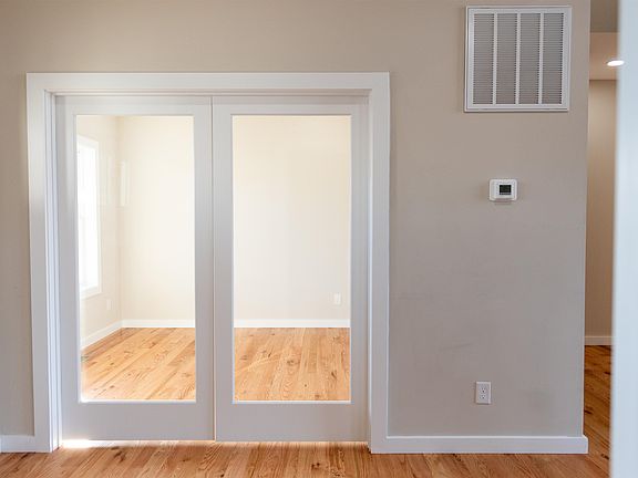 3rd image of 5165 Retriever Ln