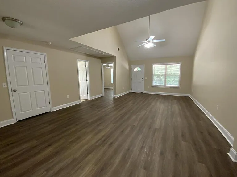 104B Lakeview Rd — Photo 13