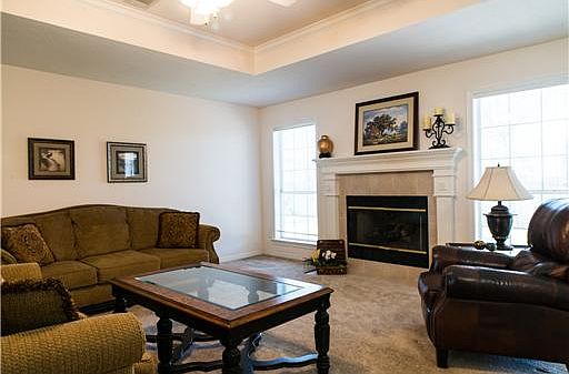 3rd image of 2201 Kuykendall Cir