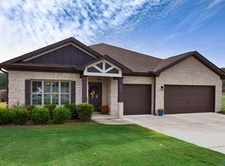 110 Shadow Mountain Dr, Decatur, AL 35603