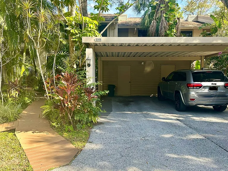 5166 Lancewood Dr — Photo 2