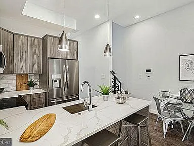 2 bed, $1,650 — Photo 1