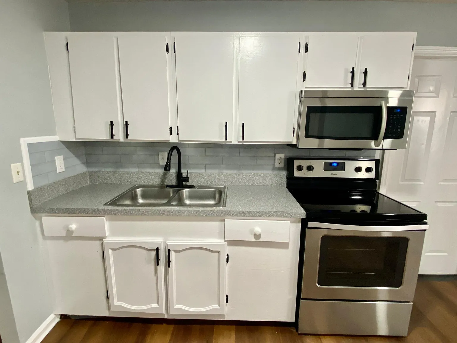 3 bed, 1428 sqft, $2,250 — Photo 4