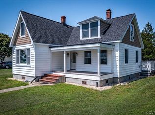 122 Fleeton Point Cir, Reedville, VA 22539