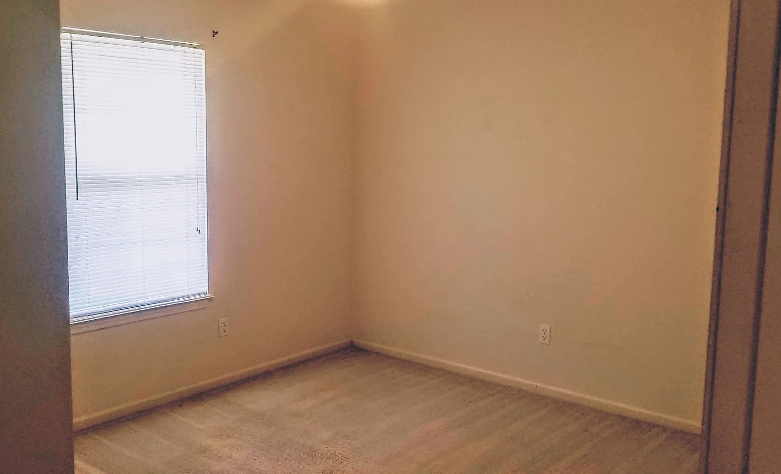 21048 Harbor — Photo 2