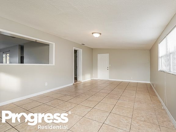 4th image of 5 W Clermont Ct